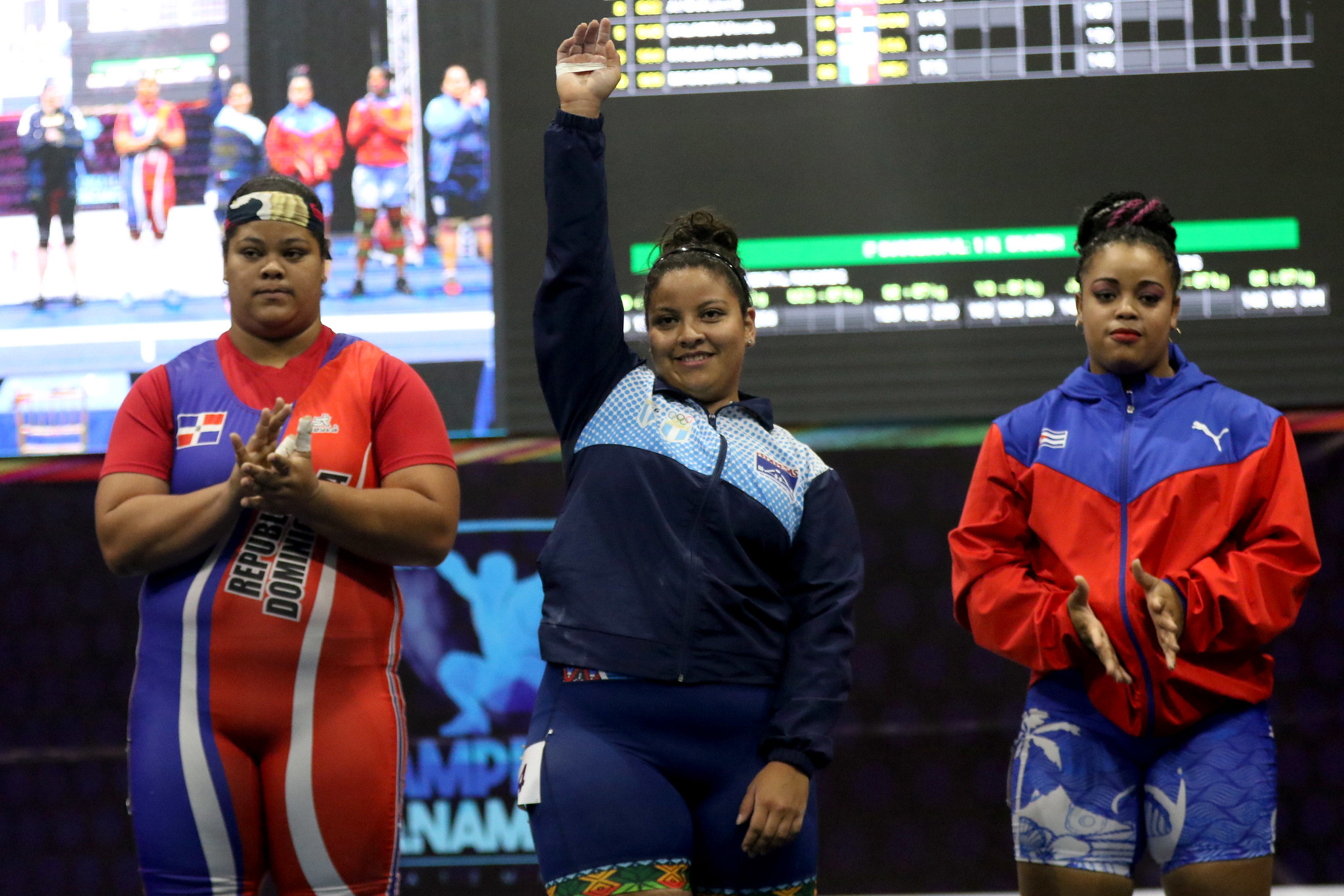 Scarleth Ucelo, centro, es parte de la delegación de Guatemala que estará en los Juegos Olímpicos de Tokio 2020. (Foto COG).