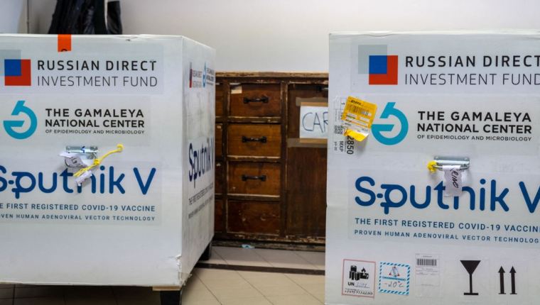 Guatemala suscribió un contrato con Rusia para la compra de 16 millones de dosis de Sputnik V, de las cuales ya pagó el 50%. (Foto Prensa Libre: Hemeroteca PL)