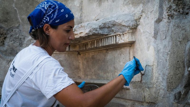 Piezas milenarias siguen apareciendo en Pompeya 