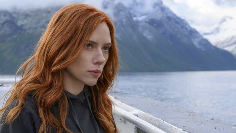 La película fue la primera salida en solitario del personaje de Black Widow de Johansson.