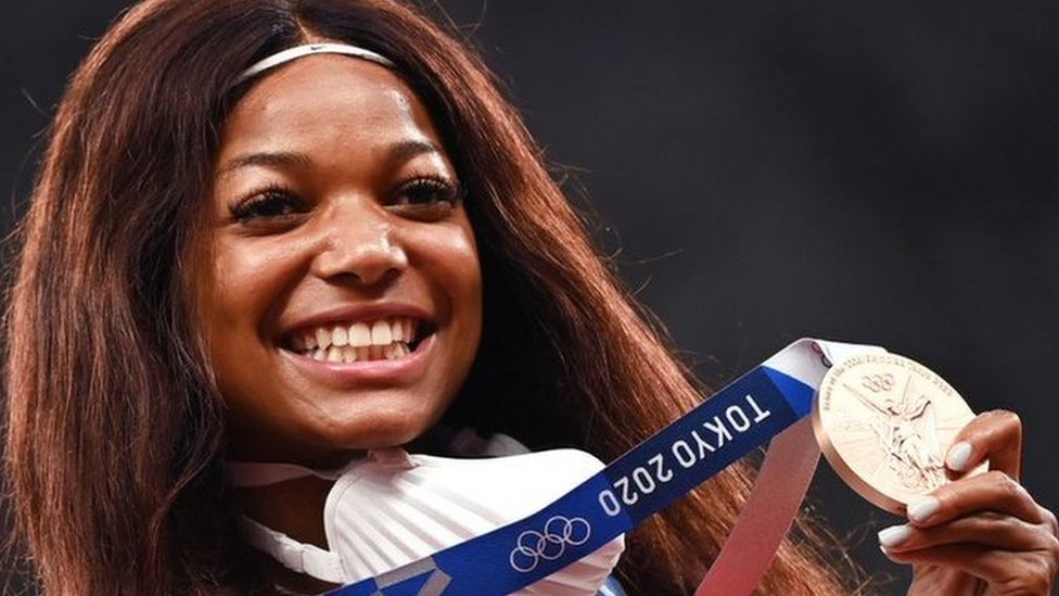 La velocista y neurobióloga estadounidense Gabby Thomas fue una de las deportistas y científicas que obtuvieron una medalla en los Juegos Olímpicos de Tokio. (GETTY IMAGES)
