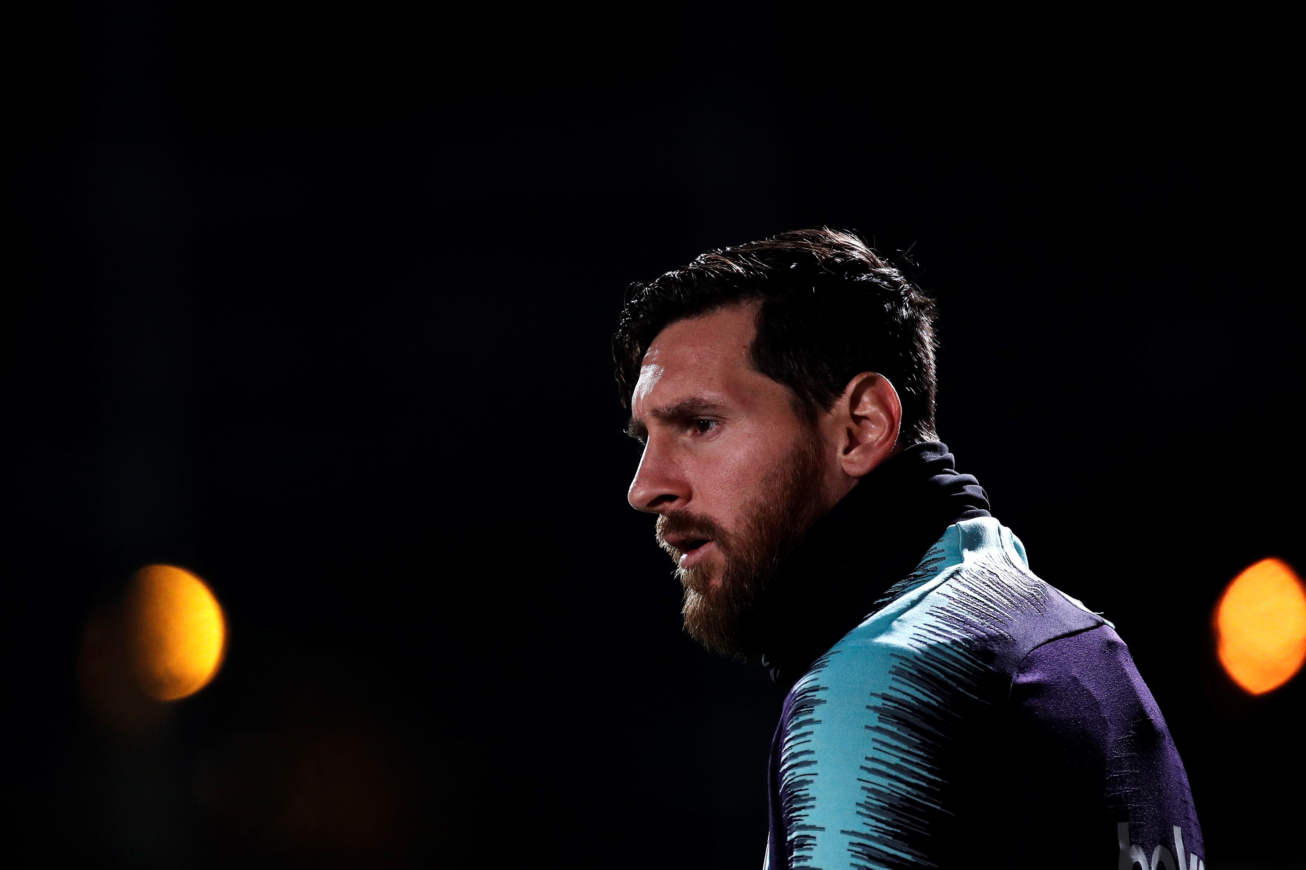 Lionel Messi no renovará por el Barcelona, según anunció el jueves 5 de agosto el club catalán, que atribuye a "obstáculos económicos y estructurales" la imposibilidad de firmar un nuevo contrato. Foto Prensa Libre: EFE.