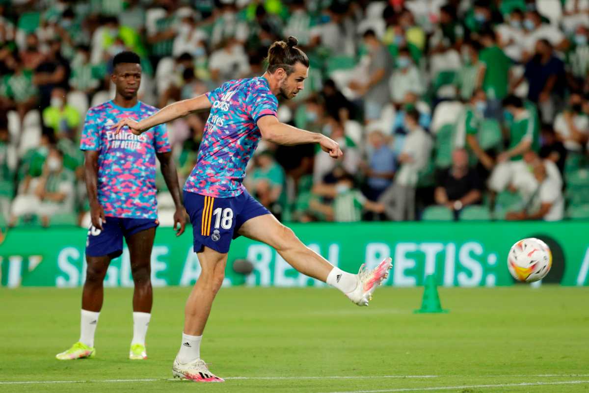 Bale vuelve a trabajar sobre el césped; Carvajal sigue al margen