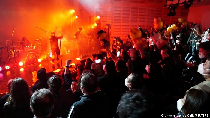 Concierto de Chancho en Piedra. (Universidad de Chile/REUTERS)