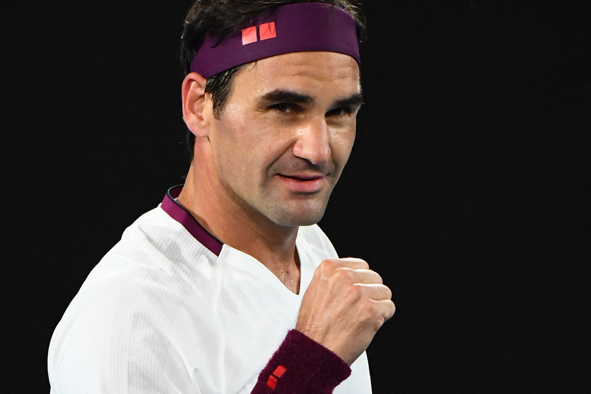 Roger Federer se someterá a una operación en la rodilla. Esto lo alejará de las próximas competencias. Foto Prensa Libre: AFP.