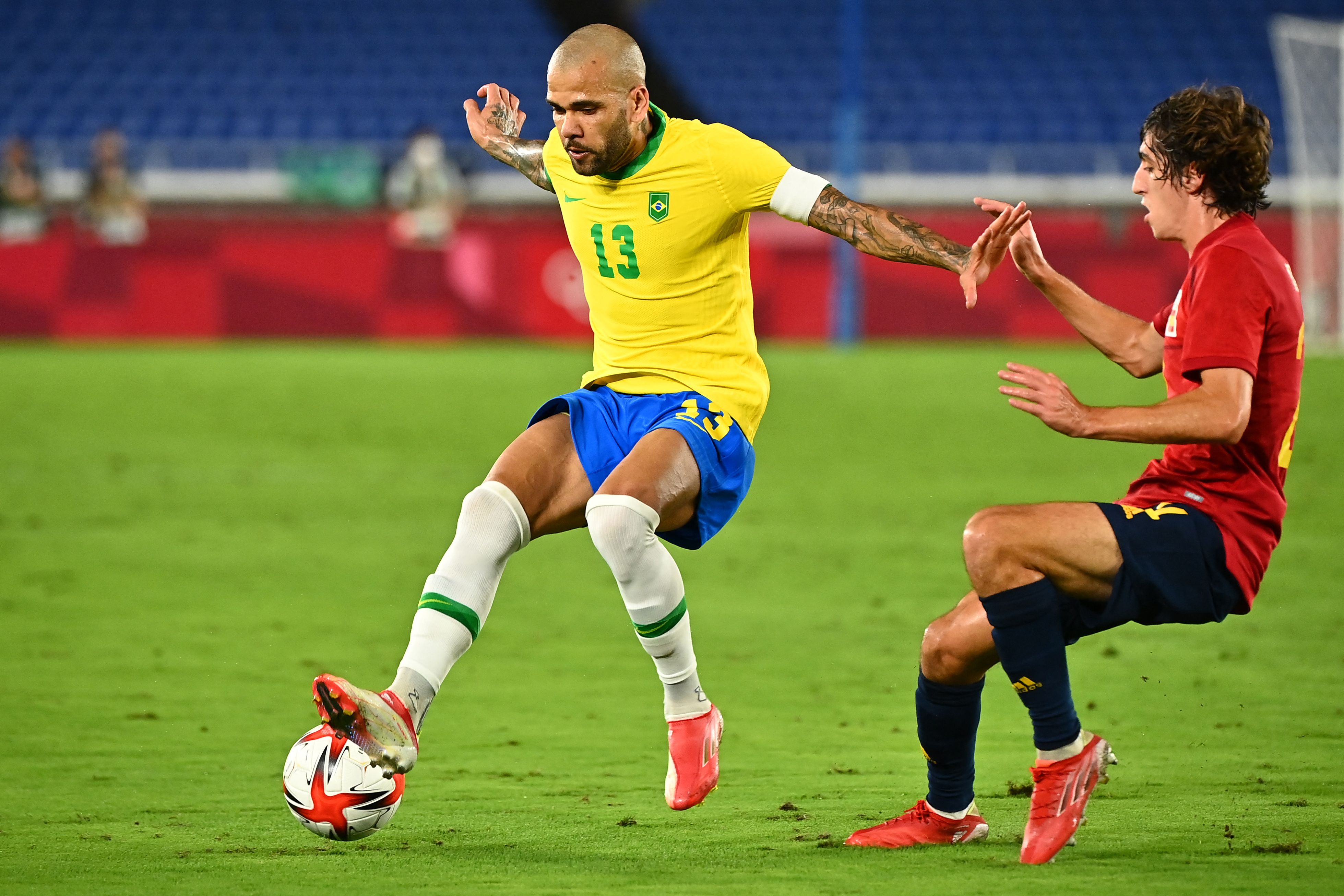 Dani Alves es el futbolista con más títulos en toda la historia del deporte. Foto Prensa Libre (AFP)