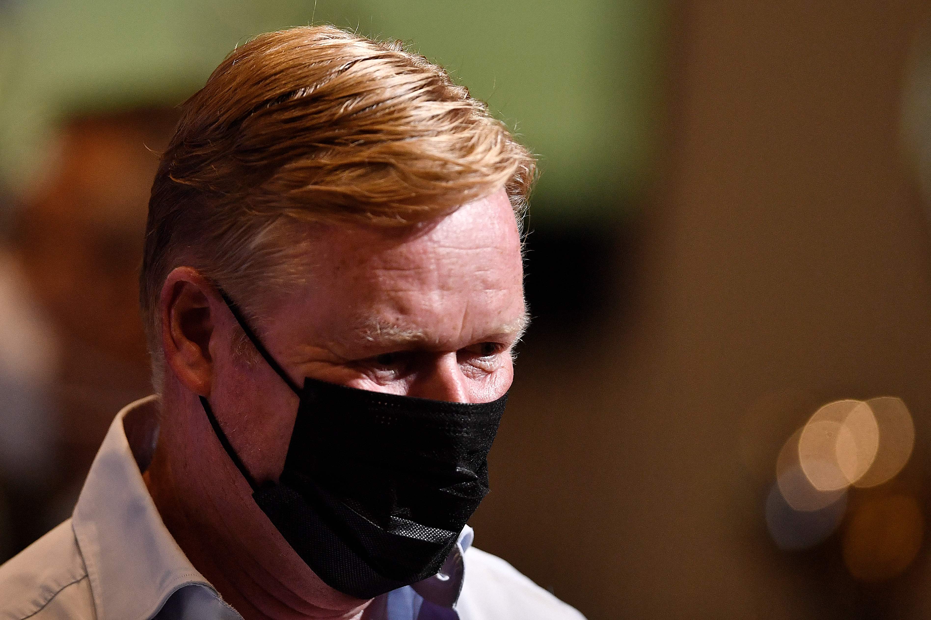 Ronald Koeman antes de la conferencia de prensa previa al Athletic Club vs Barcelona de este sábado en San Mamés. (Foto Prensa Libre: AFP)