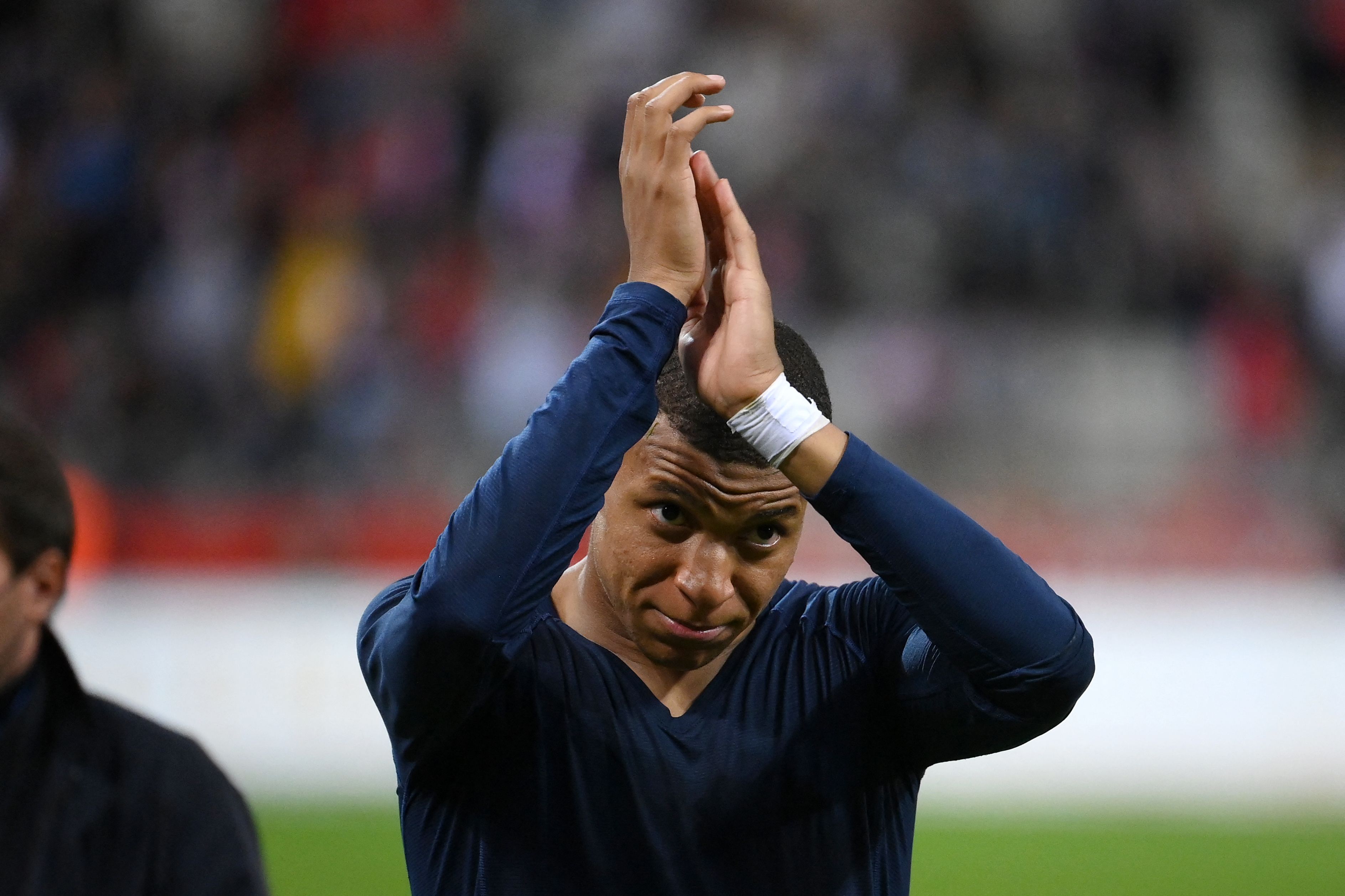 Kylian Mbappé seguiría en el PSG hasta que termine su contrato en 2022. (Foto Prensa Libre: AFP)