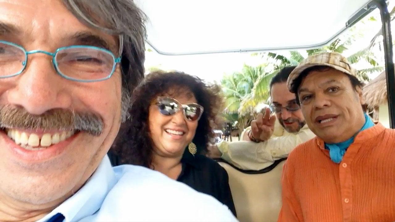 Juan Gabriel, Diego Verdaguer, Marco Antonio Solis y Amanda Miguel compartían amistad fuera de los escenarios. (Foto Prensa Libre: Facebook)