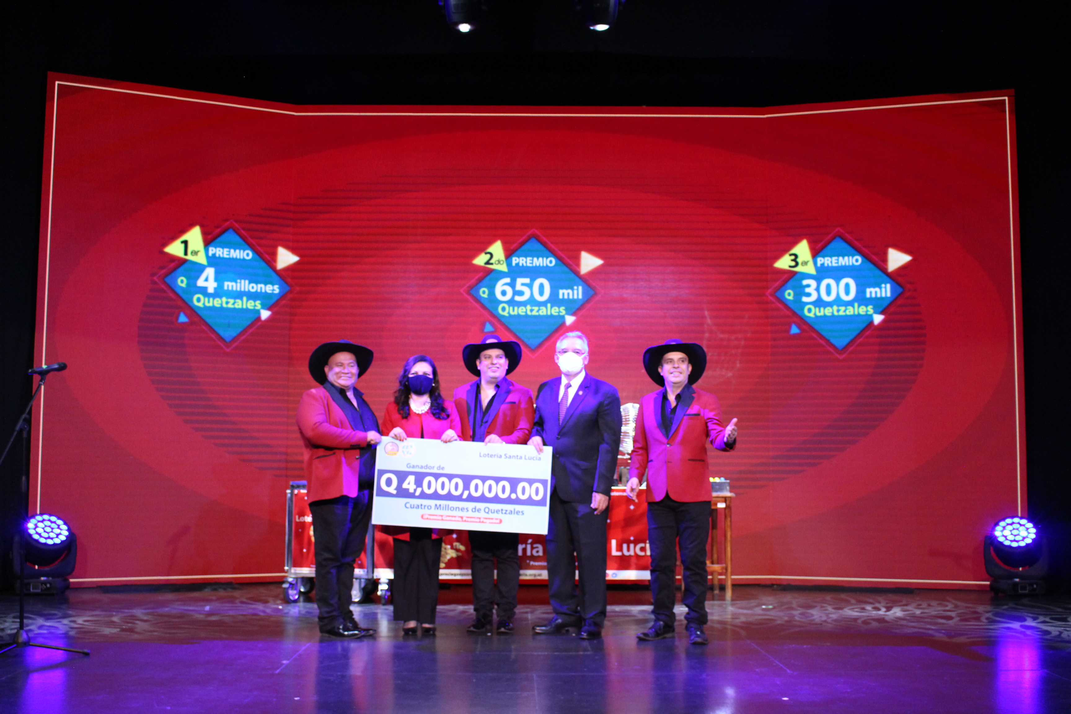 Lotería Santa Lucía realizó el sorteo Extraordinario 360 de 4 millones de quetzales. Foto Prensa Libre: Cortesía.