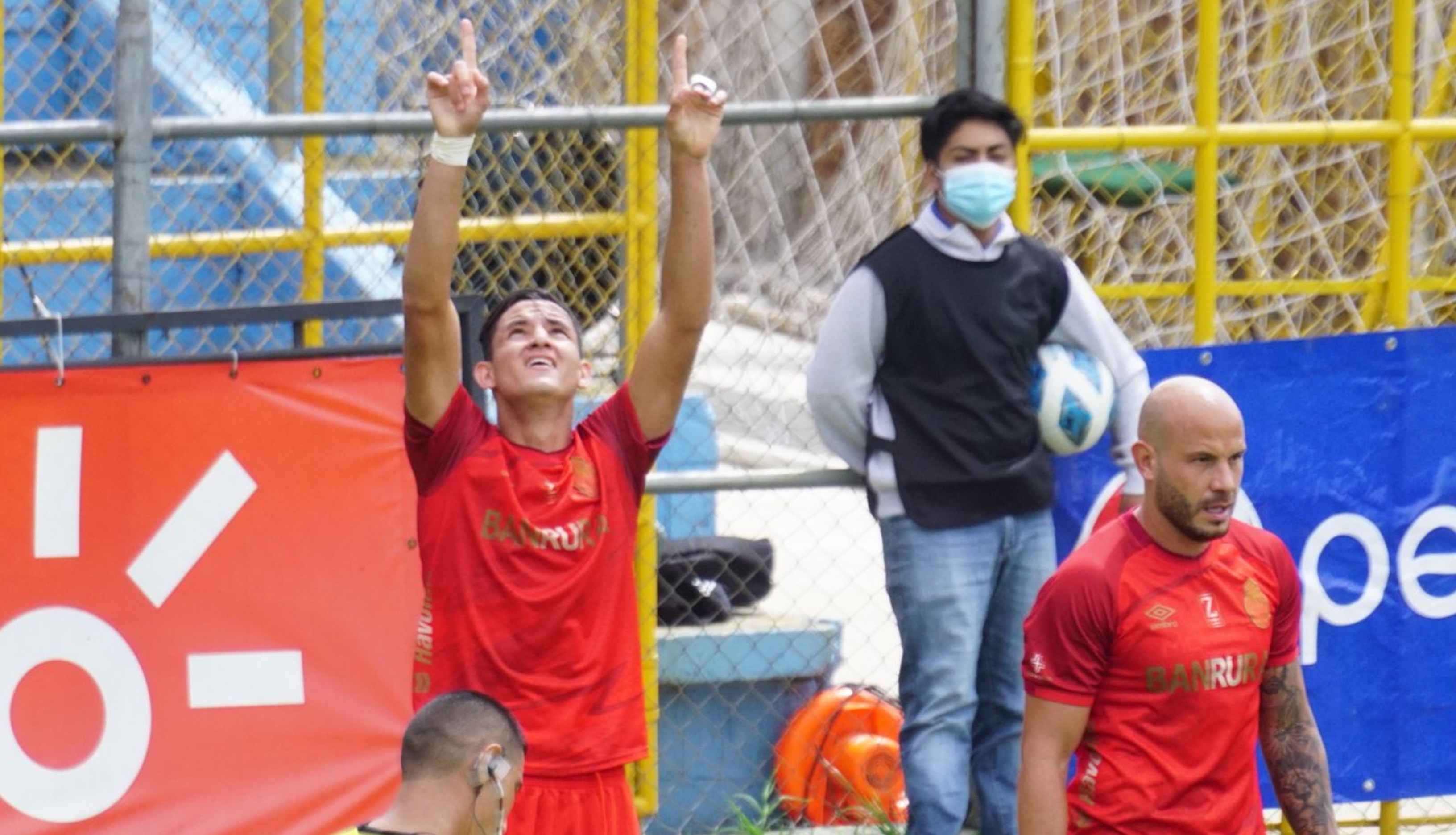 José Carlos Martínez, de Municipal, celebra uno de los dos goles que marcó este miércoles 11 de agosto ante Malacateco en el partido por la tercera fecha del torneo Apertura 2021. Foto cortesía Andrés ADF