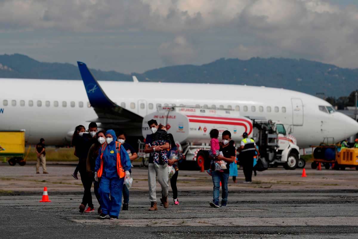 EE. UU. expulsa en cinco días a 44 familias migrantes de Guatemala como parte del sistema de expulsiones aceleradas