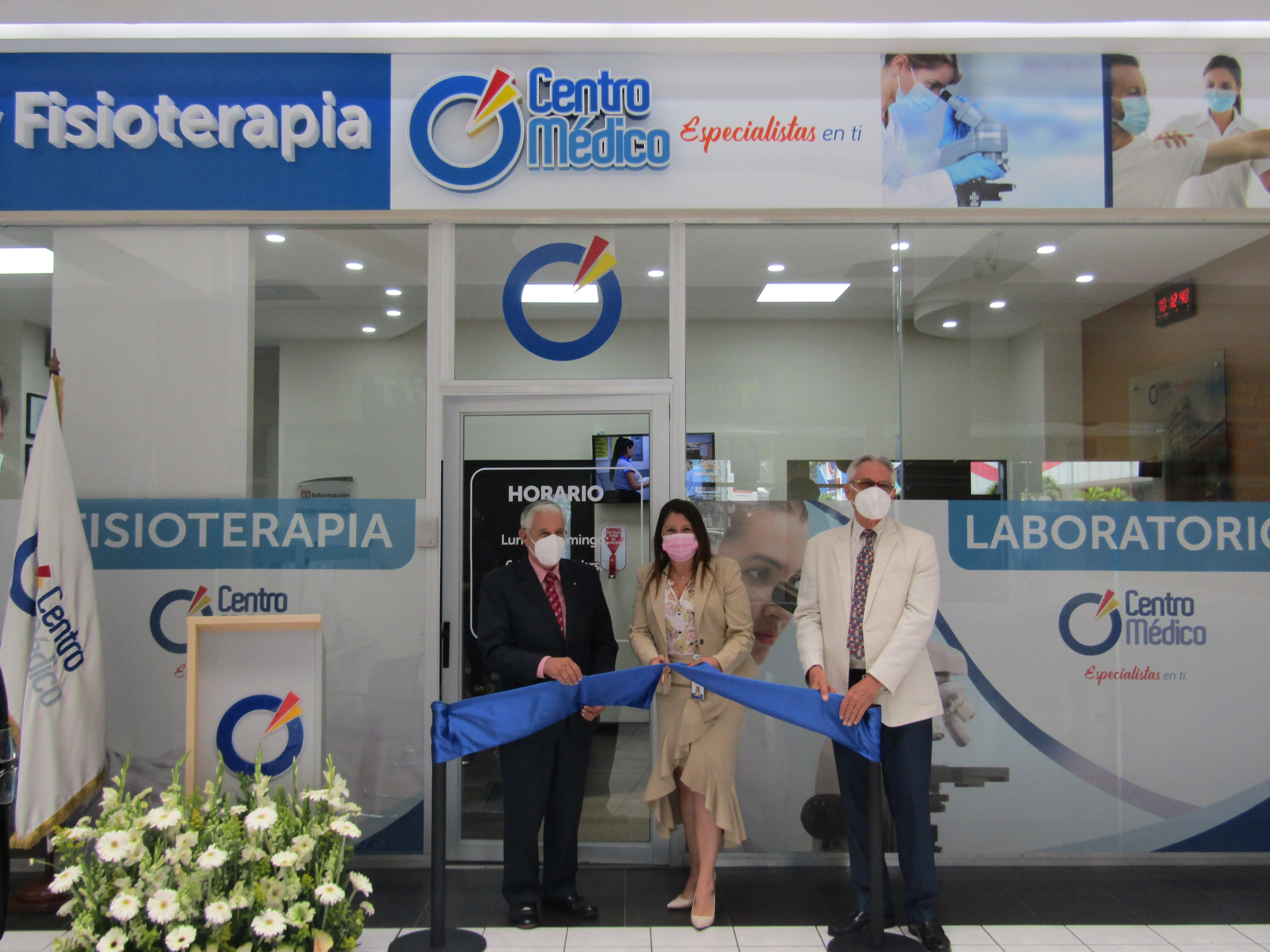 Centro Médico inaugura laboratorio en Villa Hermosa