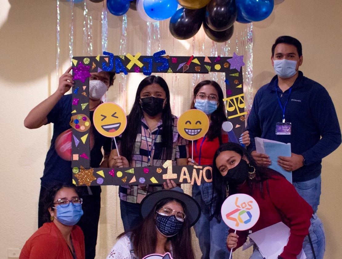 El primer aniversario de   Jóvenes Artistas por la Justicia Social  se celebró con un festival híbrido (virtual y presencial.  (Foto Prensa Libre: JAXJS)