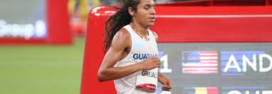Luis Grijalva terminó décimo en la segunda serie de clasificación de los 5,000 metros, con tiempo de 13:34.11 minutos. Foto Comité Olímpico Guatemalteco.
