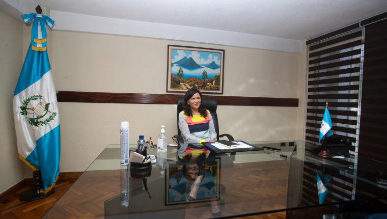 CC otorga amparo provisional que impide al Congreso la juramentación de Gloria Porras