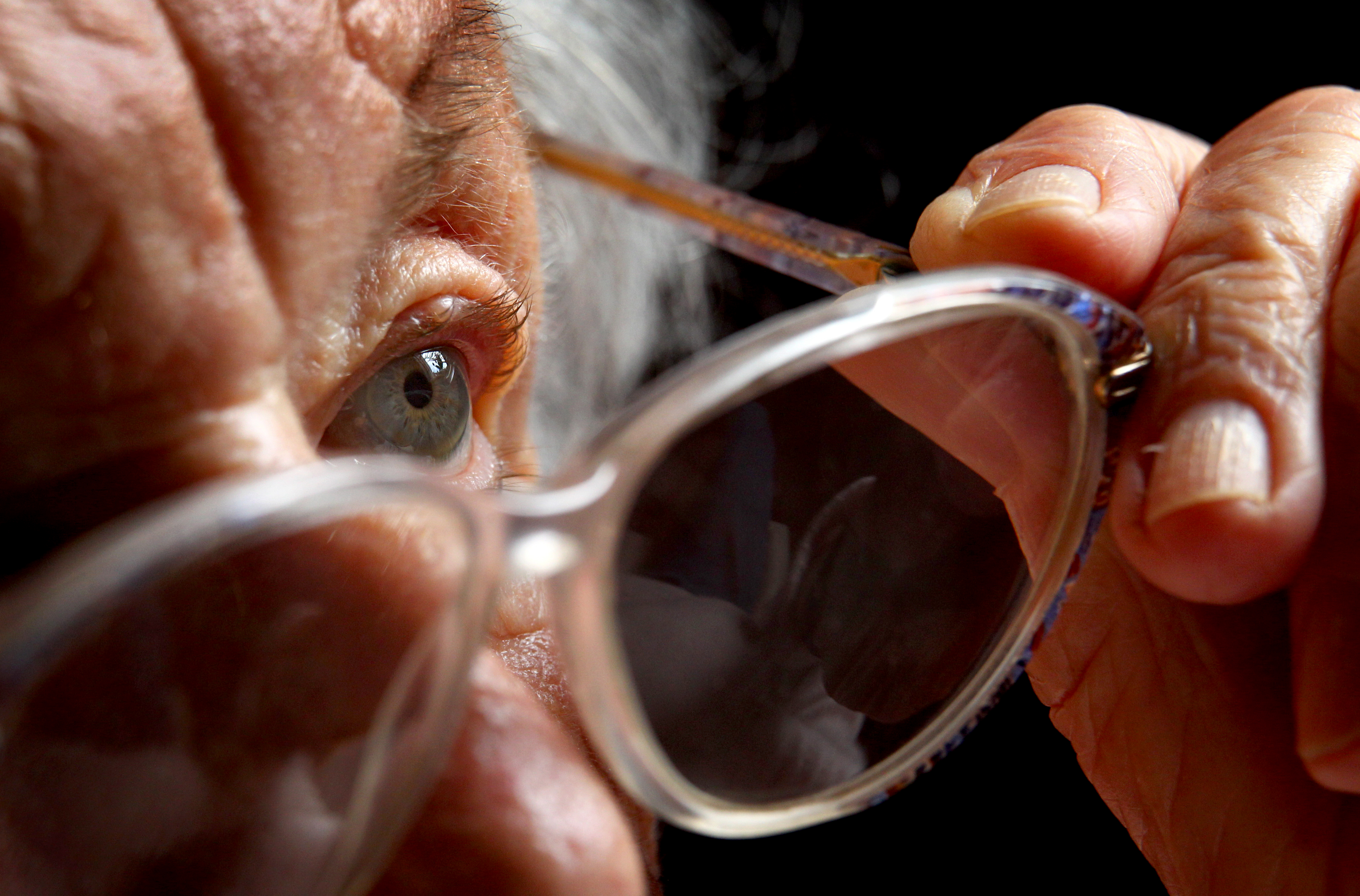 La pérdida repentina y sin dolor de la vista se puede deber a un trastorno circulatorio, más frecuente en personas mayores. Foto: Karl-Josef Hildenbrand/dpa