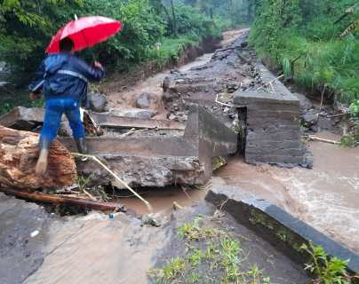 Lluvias de las últimas horas dejan inundaciones, deslizamientos y más de 7 mil personas afectadas en Guatemala