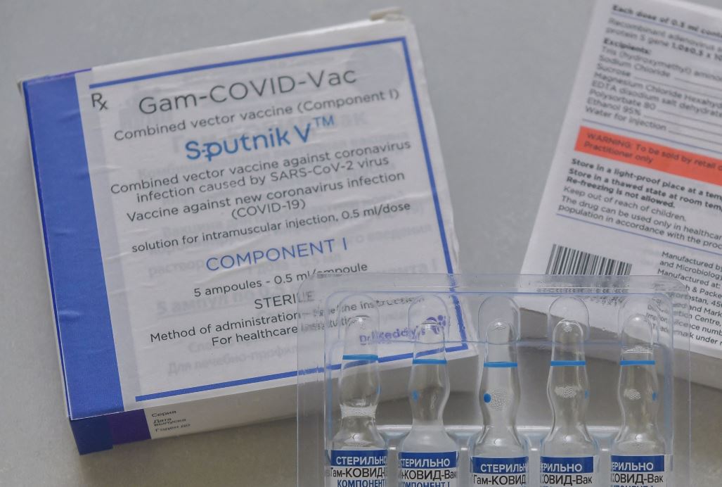 Rusia ha tenido dificultad para distribuir su vacuna de Sputnik V contra el coronavirus. (Foto Prensa Libre: AFP) 