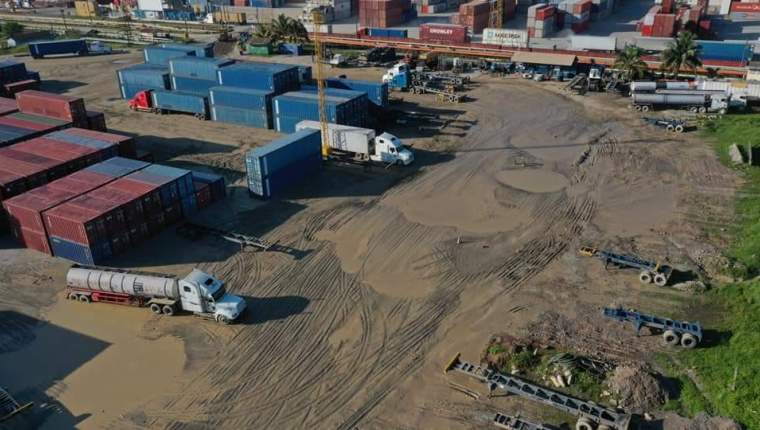 La junta directiva de Empornac rechazó la solicitud de arrendamiento para la construcción de una terminal de granel sólido en el sector conocido como el Arenal. (Foto Prensa Libre: Hemeroteca) 