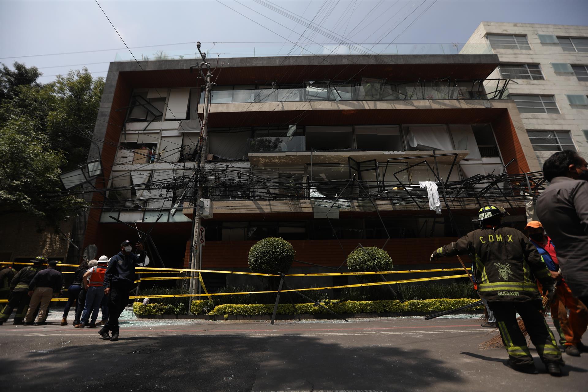Una explosión en un edificio de viviendas de la Ciudad de México dejó al menos 22 heridos. (Foto Prensa Libre: EFE)