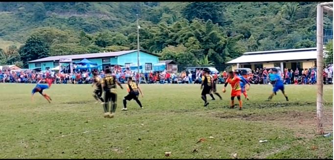 Walter Chávez anotó un golazo en la final de un torneo rural en San Pedro Carchá, Alta Verapaz. Captura de pantalla.