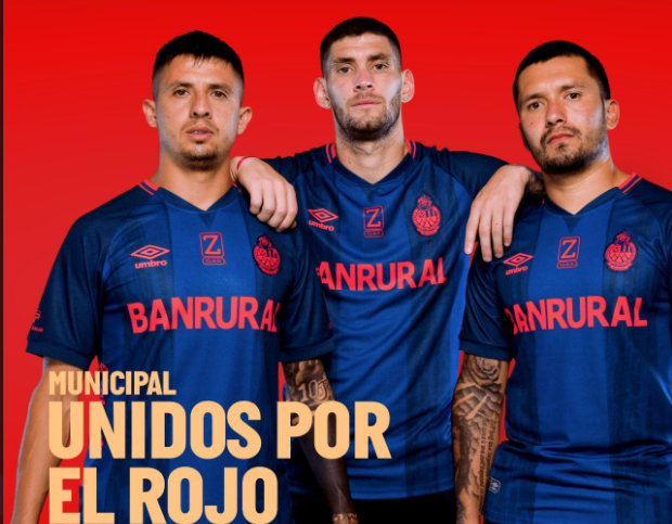 El club hizo oficial su nuevo uniforme en sus redes sociales. Prensa Libre (Twitter Municipal) 