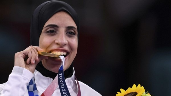 Feryal Ashraf es la primera mujer egipcia que logra una medalla de oro. Foto Prensa Libre. 
