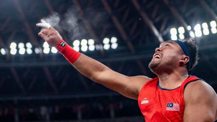 El atleta paralímpico de Malasia Muhammad Ziyad Zolkefli ganó la competencia de lanzamiento de peso.