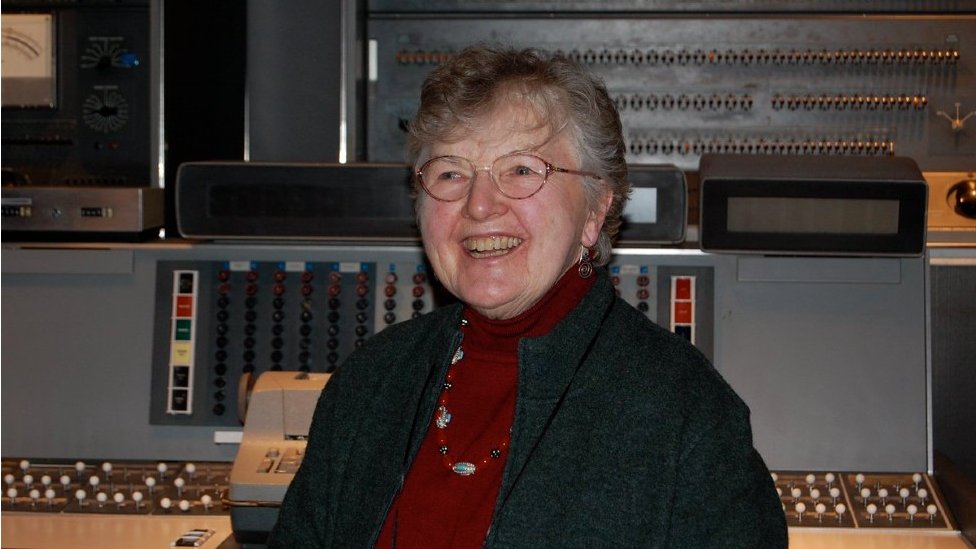 Frances Allen, la primera mujer que ganó el Nobel de la computación (y cómo ayudó a que tengas apps ultrarrápidas)