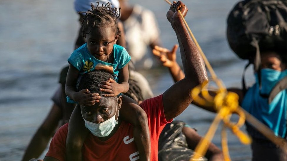 5 claves para entender por qué están llegando miles de haitianos a Estados Unidos (y por qué la mayoría no viene directamente de Haití)