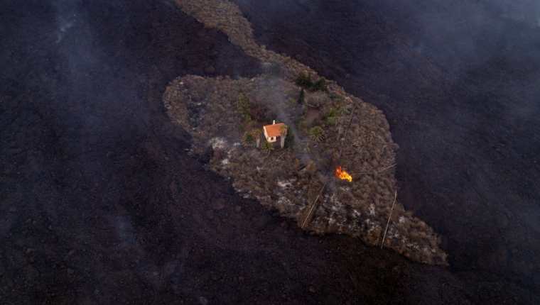 La residencia fue bautizada la casa milagrosa por haber sido afectada por el devastador paso de la lava, como muchas otras.