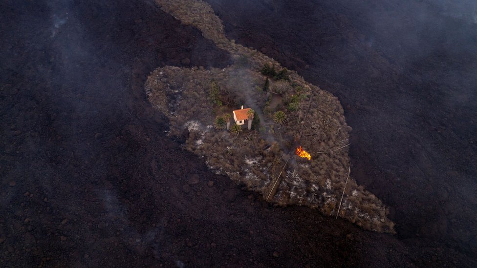 Volcán de La Palma: la “casa milagrosa” que escapó a la lava en las Islas Canarias