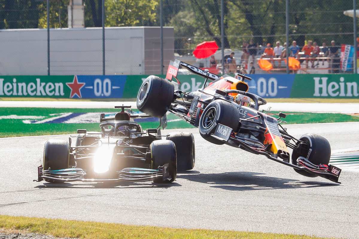 Tremendo accidente entre Verstappen y Hamilton que provocó quedaran fuera del GP de Italia