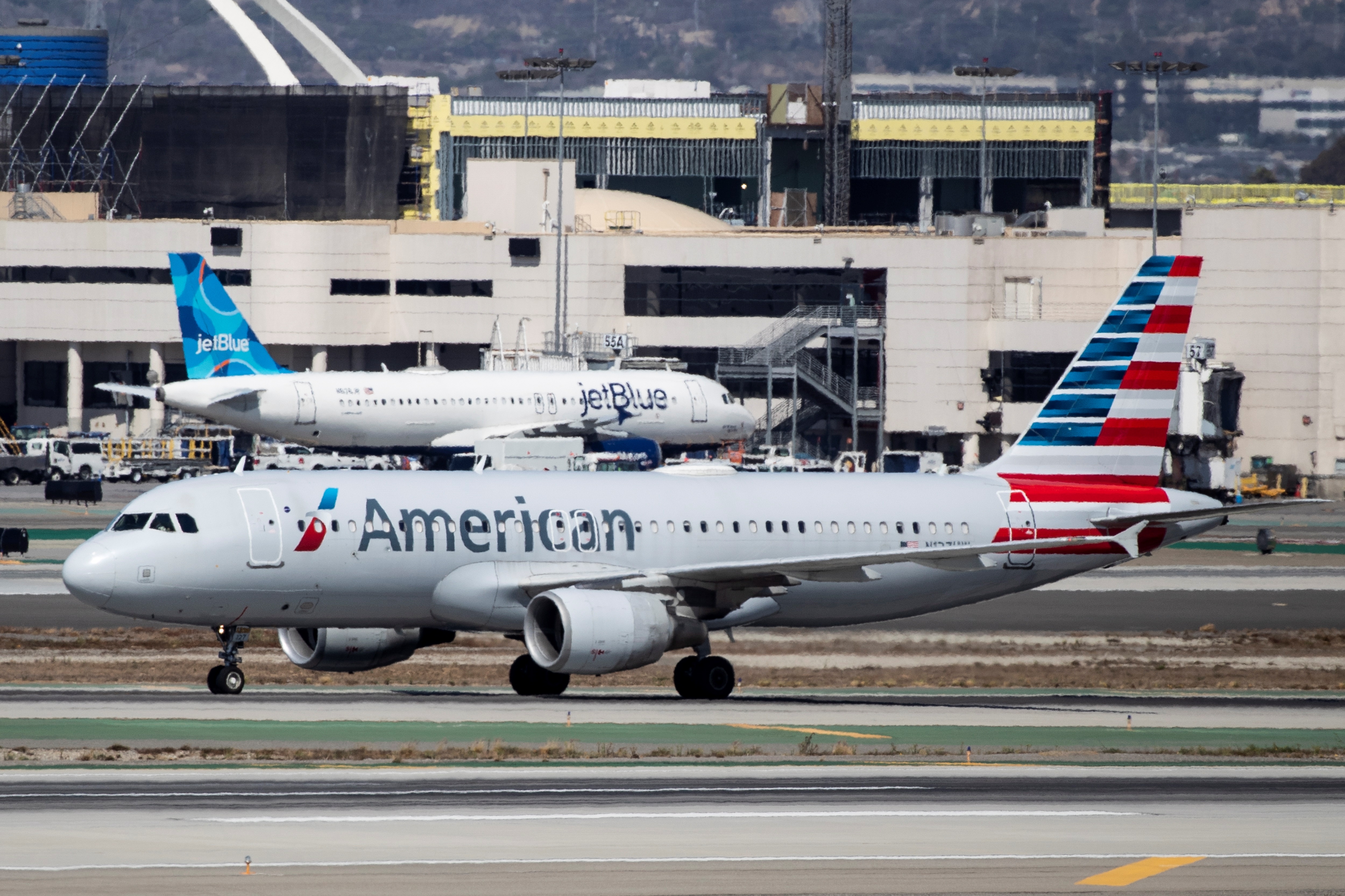La compañía American Airlines canceló este 1 de noviembre 338 vuelos. (Foto Prensa Libre: Hemeroteca) 