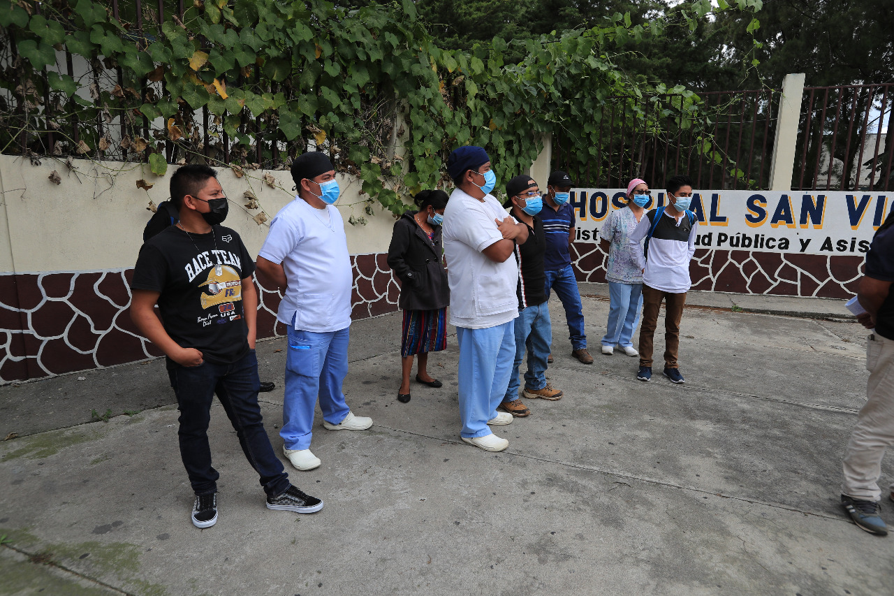Salud exige una ampliación presupuestaria para la contratación de personal para atender la emergencia sanitaria a causa de la pandemia de coronavirus. (Foto Prensa Libre: Byron García)