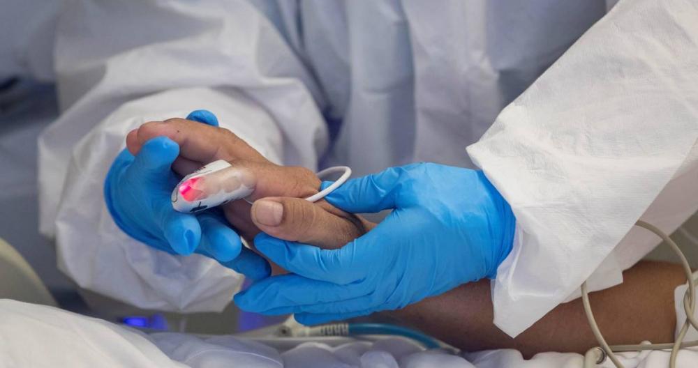 Una mujer en Florida, EE. UU. pensó que iba a morir por haber sufrido los peores efectos del coronavirus. (Foto Prensa Libre: EFE)