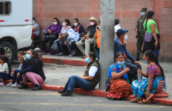 Guatemala supera los 492 mil casos acumulados de covid-19. (Foto Prensa Libre: Carlos Hernández) 