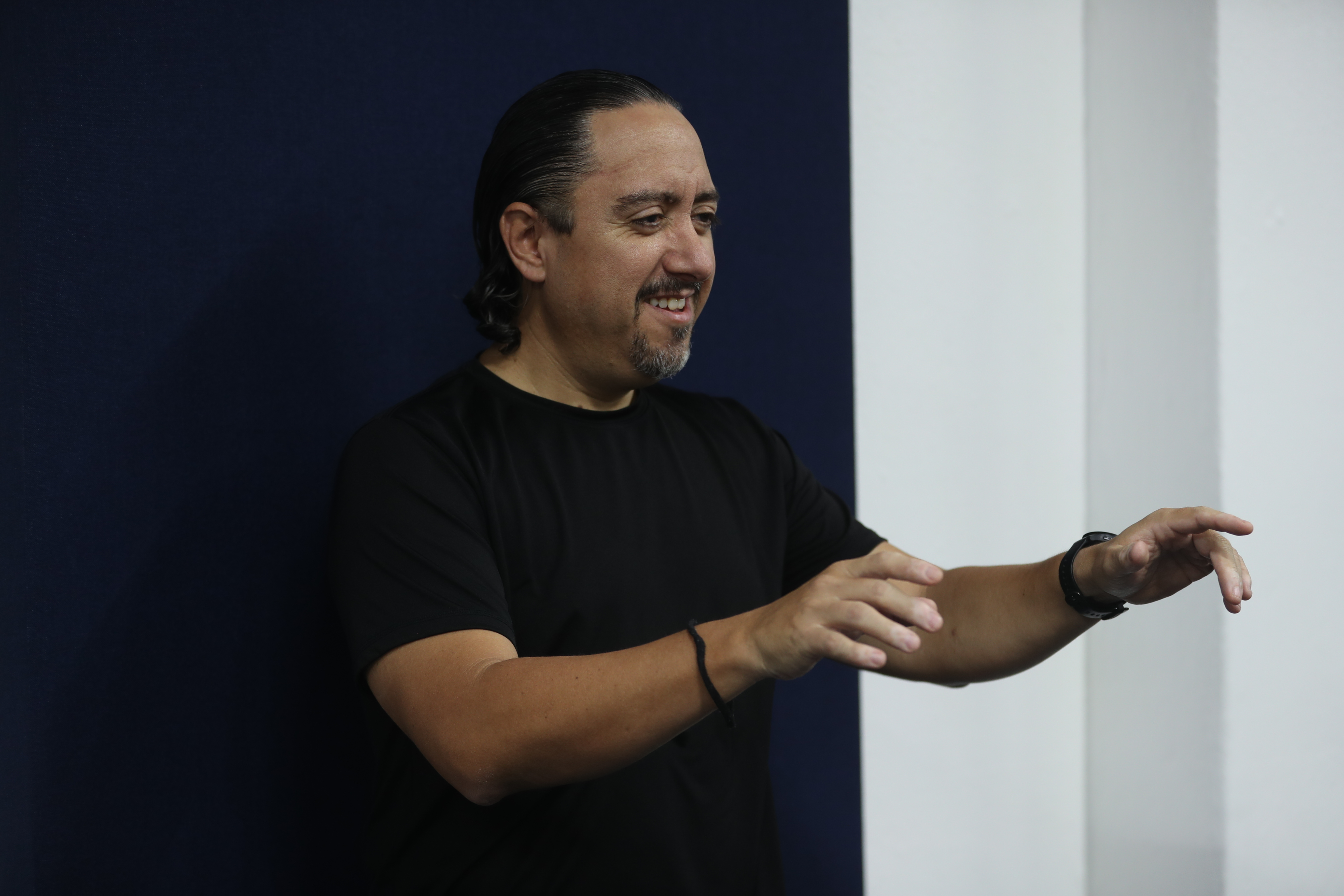 El  arreglista, compositor, director e intérprete musical ha participado en eventos corales en 18 países y ha sido consultor de diversos proyectos corales. (Foto Prensa Libre: María José Bonilla)