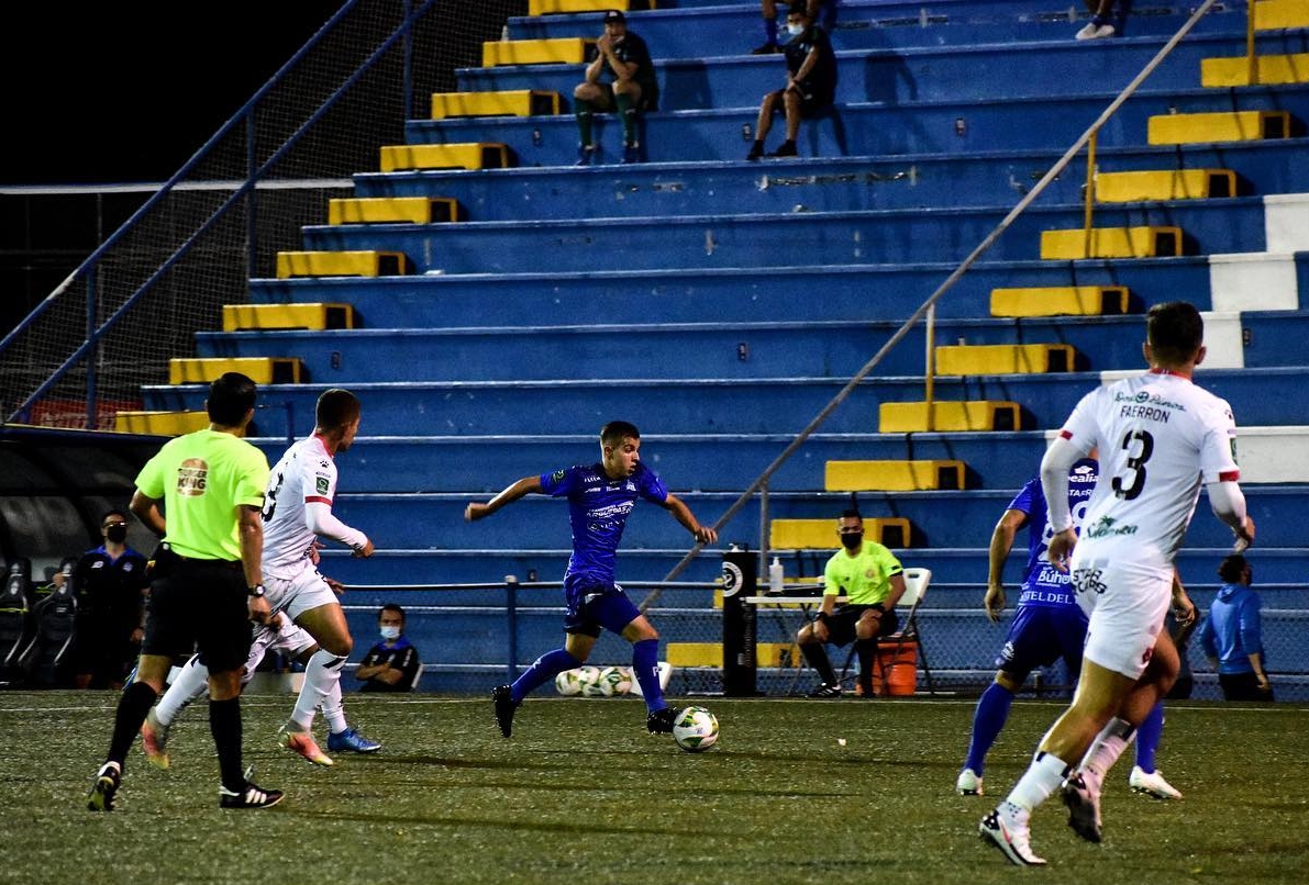 El equipo de Pérez Zeledón jugó en su estadio ante la Liga Deportiva Alajuelense. Le ganó 1-0 con un gol de último momento. Foto Facebook Pérez Zeledón.