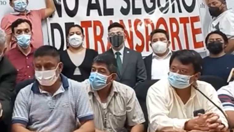 Transportistas piden al gobierno derogar el acuerdo 17-2020 de los contrario amenazan con manifestaciones. (Foto Prensa Libre: Tomada de video de la UNE) 