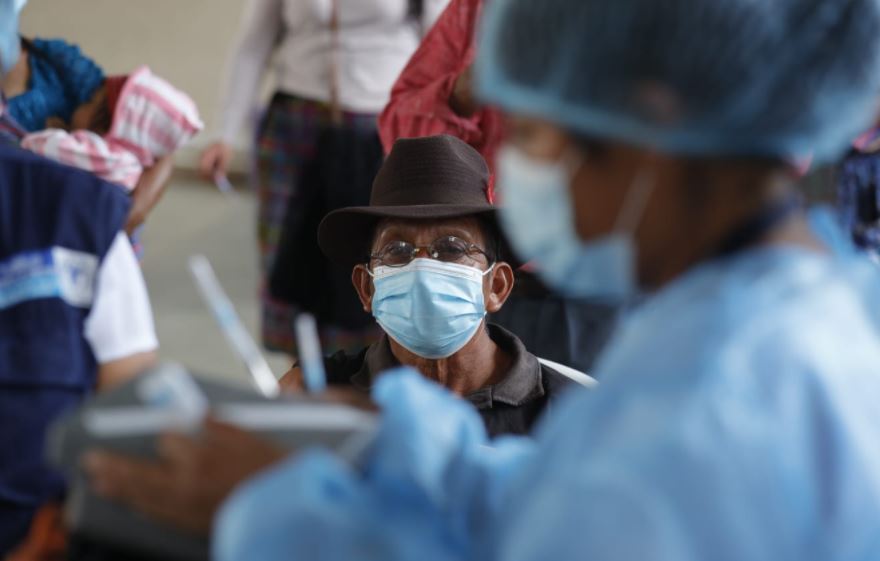 En medio del avance de la vacunación la economía guatemalteca creció 15.1% en el segundo trimestre del año, informó el Banguat. (Foto Prensa Libre: Hemeroteca) 