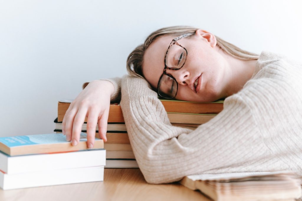 De padecer apnea del sueño es importante no tomarlo a la ligera y consultar a un especialista.  (Foto: George Milton/ Pexels/Forbes).
