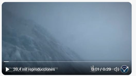 Imágenes captadas por un dron muestran la fuerza de un huracán desde adentro. (Foto Prensa Libre: Tomada de @NOAA)