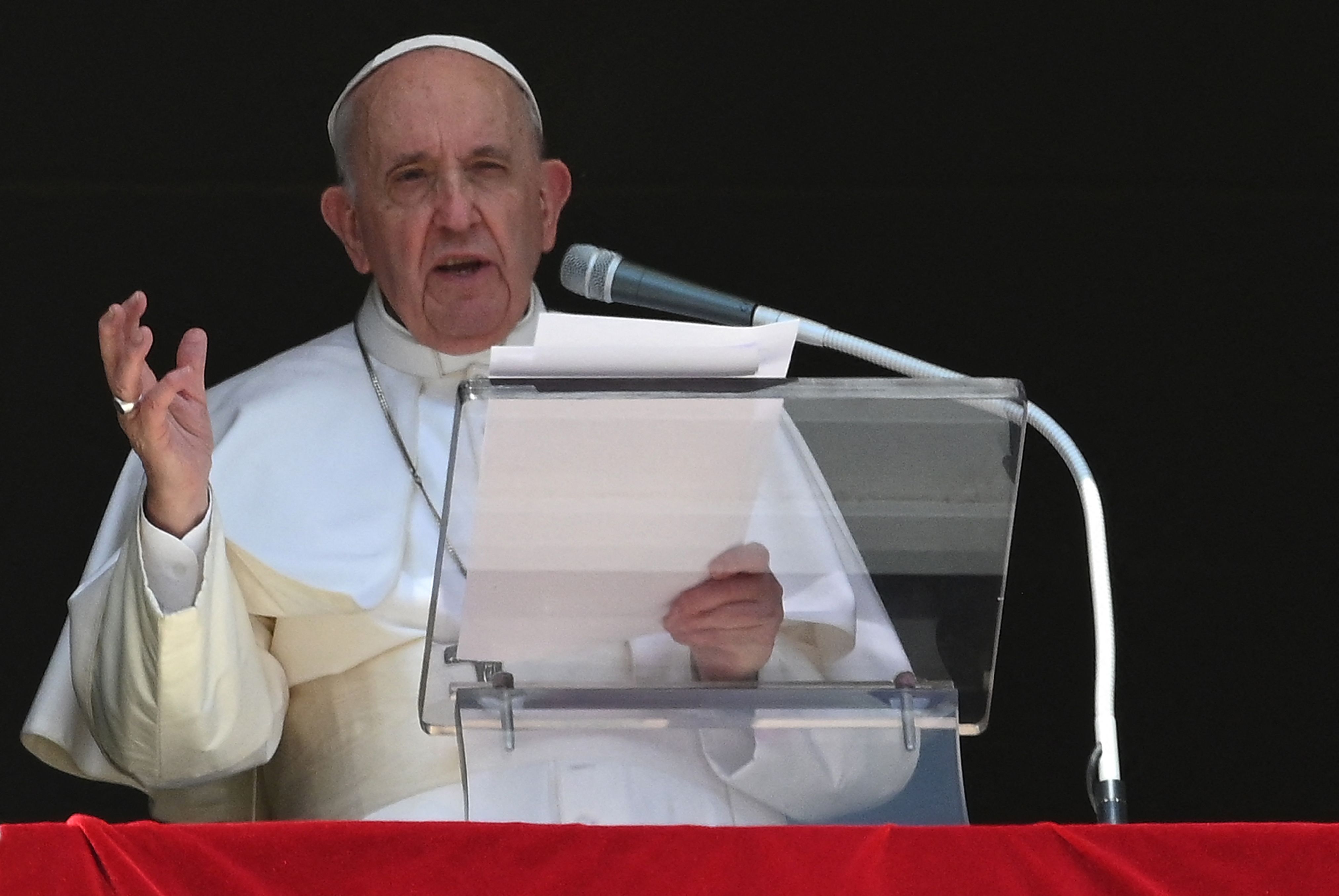 Papa envía mensaje durante congregación a puertas cerradas con los jesuitas de Eslovaquia. (Foto Prensa Libre: AFP)
