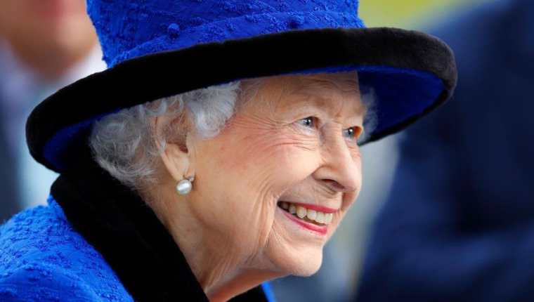 En una carta, la Reina dijo que no cumplía el criterio para recibir el premio. 

Getty Images