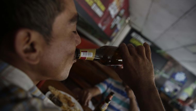 Actualmente la ley seca comienza a regir a las 21 horas en Guatemala por el covid-19. (Foto Prensa Libre: Hemeroteca PL) 