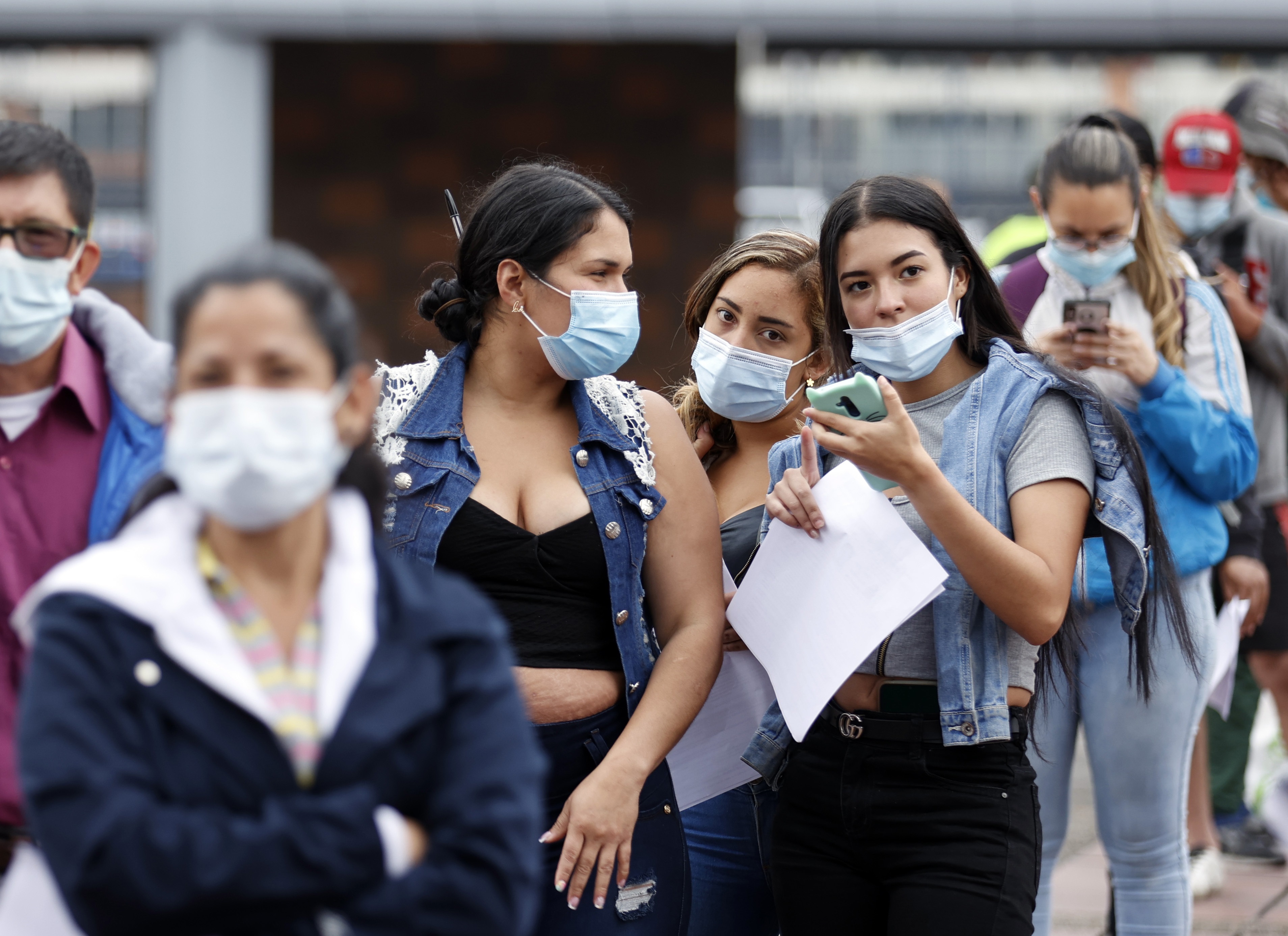 El coronavirus afecta a millones de personas en el mundo. (Foto Prensa Libre: EFE)
