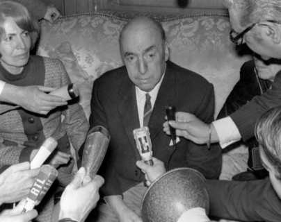 Nóbel de Neruda estuvo en el aire por su “tendencia comunista”, según diario