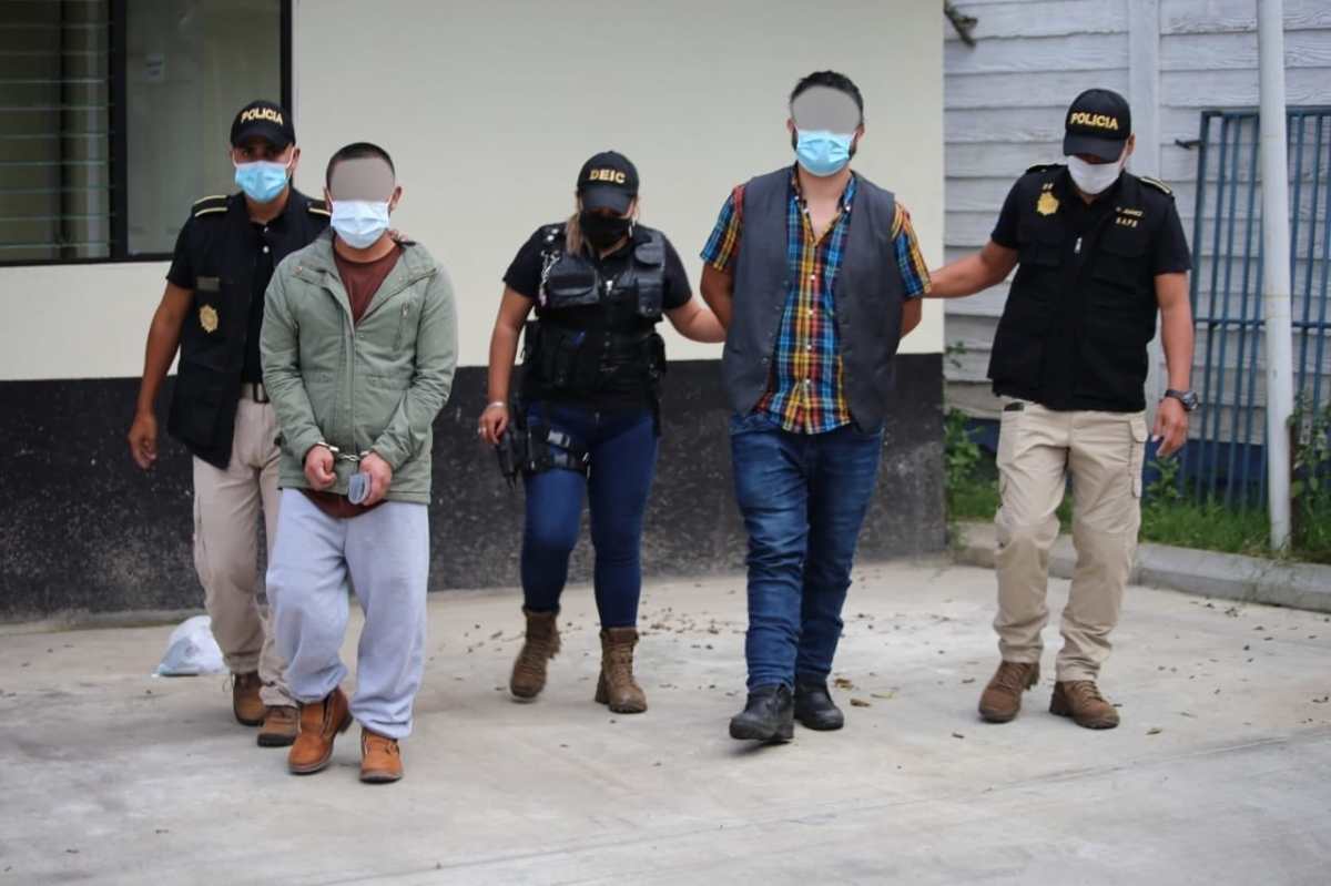Quiénes son los dos guatemaltecos deportados que fueron detenidos en vuelo procedente de EE. UU.